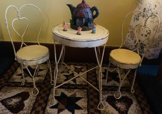 3 Pc Ice Cream Parlor Table & Chair Set For Small Children