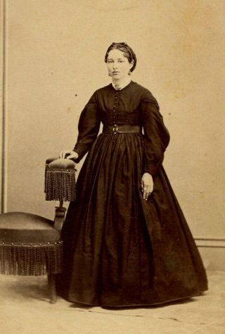 Civil War Era Antique Cdv Photo Young Woman Fashion Chair Dougherty Bucyrus Ohio