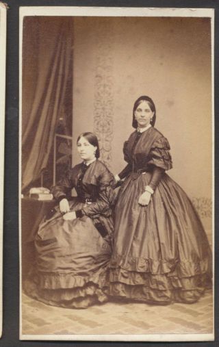 Cdv4405 Victorian Carte De Visite: 2 Ladies,  Bennet,  Worcester 1860s
