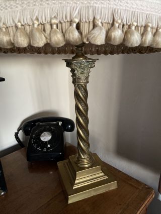 Vintage Brass Corinthian Barley Twist Column Table Lamp With Cream Shade 3
