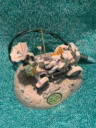 1999 Hallmark Keepsake Lunar Rover Vehicle Ornament " Journeys Into Space " Mib
