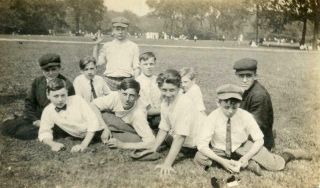 Ps36 Vtg Photo Boys On The Park Lawn,  Newsboy Caps C Early 1900 