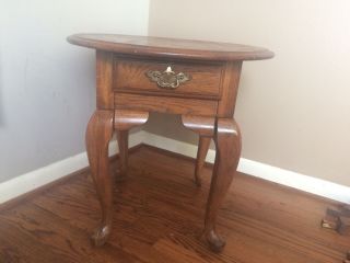 Queen Anne Oval End Table With Drawer