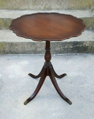 Vintage Antique Mahogany Wood Pie Crust Table Scalloped Brass Claw Foot Accent