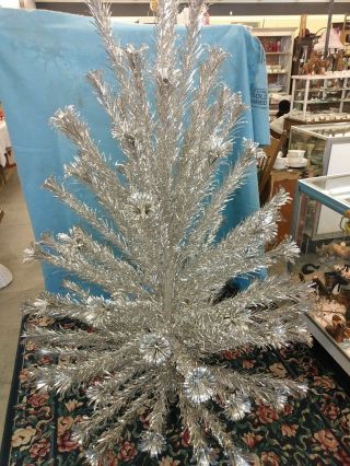 Vintage Evergleam 6 Ft.  Aluminum Christmas Tree W/ Box 91 Branch