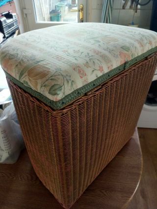 Vintage Lloyd Loom Half Moon Laundry Linen Basket 2