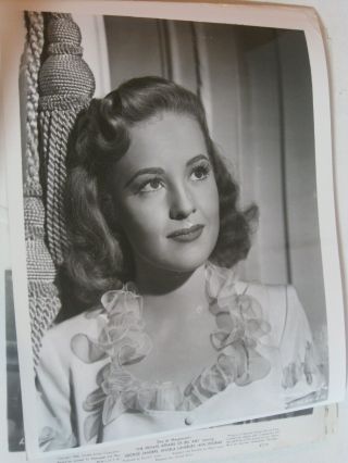 2 Vintage 8 X 10 Photos of Moive Actress of Sharon Douglas DS9072 2