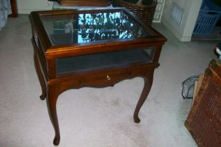 Vintage Wood And Glass Display Case Table.  Bombay.  Mahogany Removable Legs