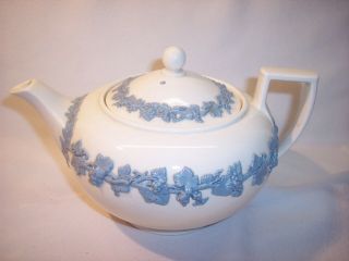 Vintage Wedgwood England Queensware Embossed Teapot Tea Pot Lavender On Cream
