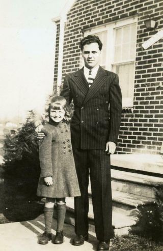 Bc182 Vtg Photo Man Pinstriped Suit W/ Girl Knee Socks C 1940 