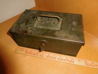 Vintage Metal Box W/key For Lock,  Treasure,  Strong,  Document - Nr