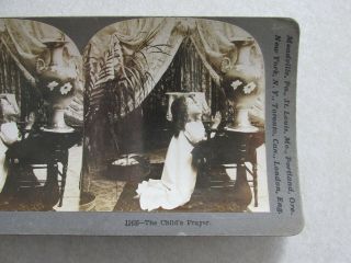 Sv318 Stereoview Photo Card Child Praying Little Girl