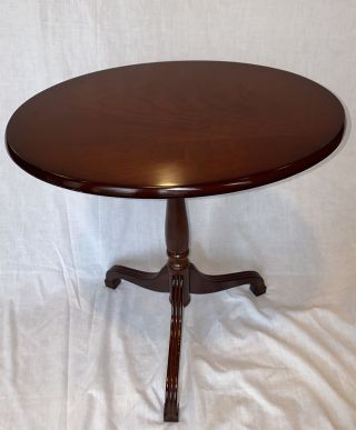Vintage BOMBAY Company Tilt Top Oval Wood Accent Side Tea Table Chippendale 2