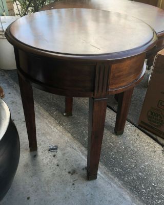 Wl5008: Wood Traditional Round Accent / End Table Local Pickup