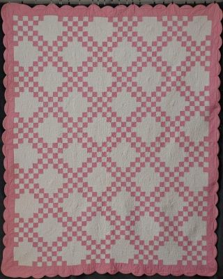 So Vintage 30s Pink & White Irish Chain Quilt 83x66 Scalloped Border