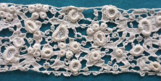 2 fragments fine 19th c antique hand made Venetian style needle lace border 2