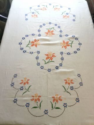 Art Deco Tablecloth Hand Embroidered Daffodils Flowers Vintage Table Linen 3