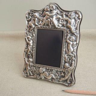 Repousse Cherubs Picture Frame Sterling Silver R Carrs Sheffield Victorian Photo