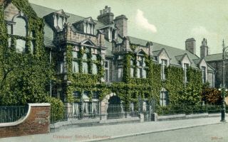 Grammar School,  Barnsley Vintage Postcard
