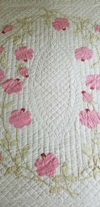 Gorgeous Vintage Cottage Pink White Applique Rose QUILT 86x76,  Expertly Quilted 6