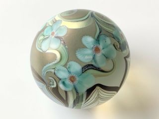 Vintage 1979 Orient & Flume Art Glass Paperweight Feathered Leaves Blue Flowers