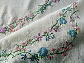 Vintage Hand Embroidered Tablecloth - Delicate Flower Circle/trailing Flowers