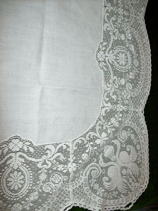 Vintage/antique White Linen & Filet Lace Edged Tablecloth - 48 " Square Approx