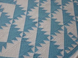Vintage 30s Blue & White Delectable Mountains QUILT 87x72 4