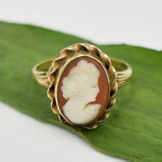 10k Yellow Gold Vintage Carved Cameo Statement Ring Size 8.  5