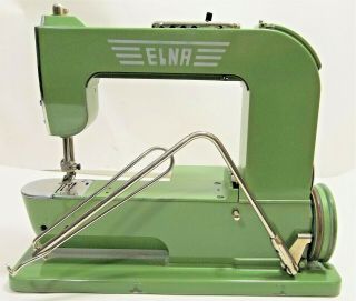 Vintage Elna W55 Type 500970 Hard Cased Sewing Machine 2