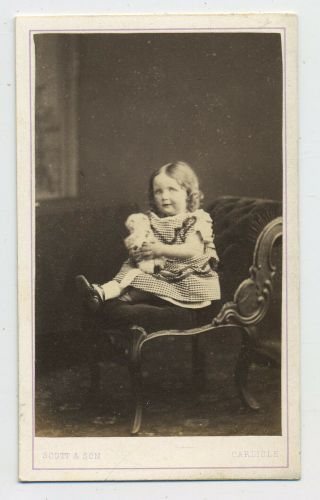 Antique Cdv Photograph Of Little Girl Holding Her Pet Cat By Scott Carlisle D4