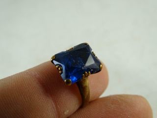Vintage 10K Solid Yellow Gold Lady ' s Cocktail Ring 3.  9 grams Size 6.  75 Blue Old 2