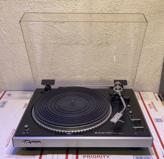 Jvc Ql - F4 Direct Drive Vintage Turntable - Quartz And Fully Automatic