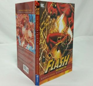 The Flash Rebirth Hardcover Graphic Novel Johns 1st Printing DC Comics Book 2010 2