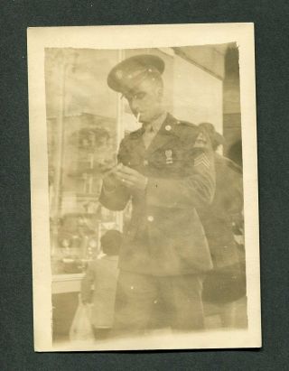 Vintage Souvenir Photo Wwii Us Army Soldier In Uniform Smoking Walking 437190