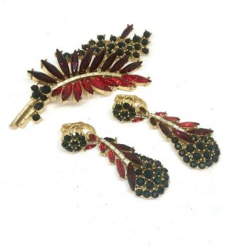 Elegant Vintage Trifari Gold Tone Black And Red Rhinestones Pin & Drop Earrings