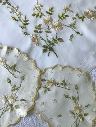 Antique Victorian Society Silk Hand Embroidered Roses Linen Tablecloth & Doilies