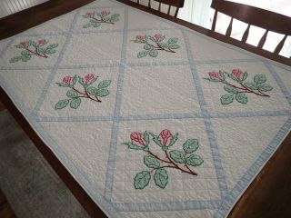 Glorious Vintage 30s Blue & White Applique Pink Roses Table Or Crib Quilt 48x32