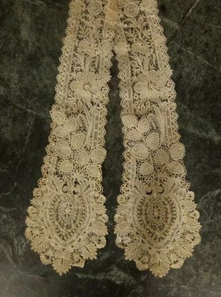 Late 19th C.  Hand Made Duchesse Point De Gaze Lace Scarf/tie