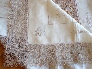 Antique Vtg Linen Italian Needle Lace Embroidered Ecru Tablecloth 50 "
