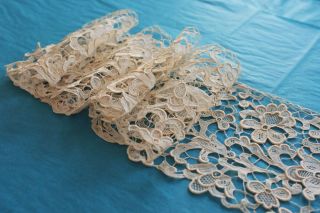 108 Cms Antique Hand Made 19th Century Venetian Style Needle Lace Border