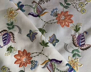 Exquisite Vintage Linen Hand Embroidered Tablecloth Stunning Jacobean Florals