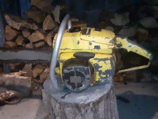 Vintage Mcculloch 7 - 10 Chainsaw Complete muscle saw 1960 model year.  Automatic 2