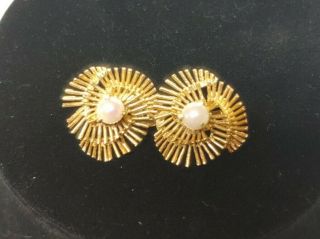 Estate Vintage Cultured Pearl 14k Gold Clip On Spiral Fanned Earrings