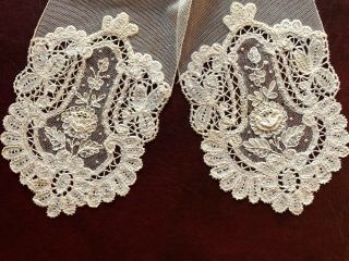 Short tie with Brussels Mixed Duchesse bobbin and Point de Gaze needle lace ends 3