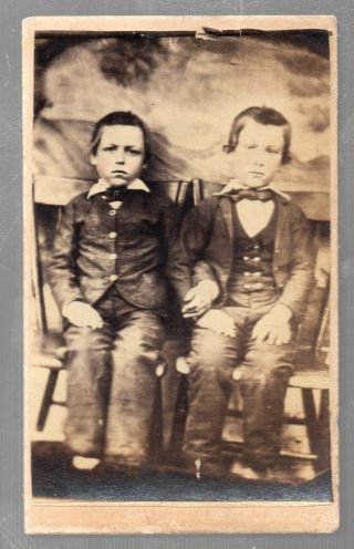Cdv Photo Of 2 Boys Great Suits By Chas.  A Saylor Reading Pa Great Back On Card