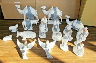 19pc Vintage Holland Mold Nativity Set Hand Painted Ceramic Blue And White