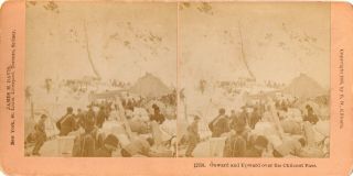 1898 Hundreds of Gold Miners on Chilcoot Pass.  Kilburn Stereoview Photo 2