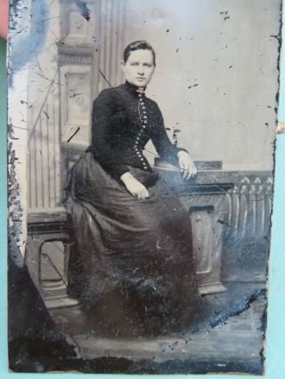 Antique Tintype Photos Tin Plate Picture - Big Sitting Woman With Many Buttons