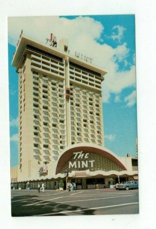 Nv Las Vegas Nevada Vintage Post Card " The Hotel & Casino "
